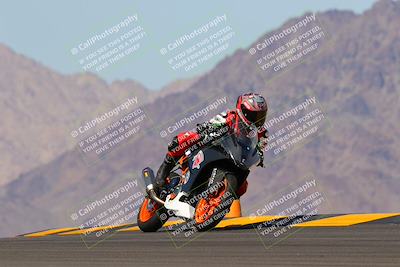 media/Oct-03-2022-Moto Forza (Mon) [[5f077a3730]]/Intermediate Group/Session 4 (Turn 9)/